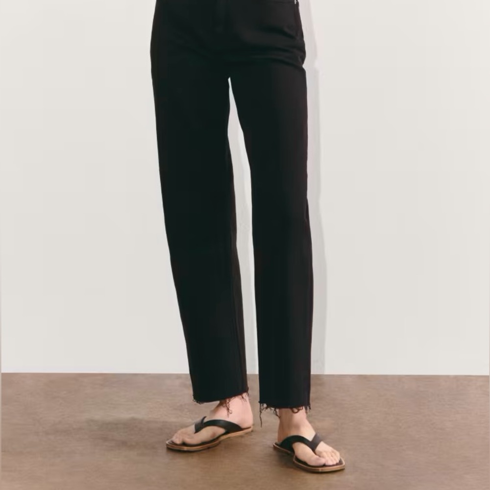 Everlane Way High Rise Jean in Washed Black